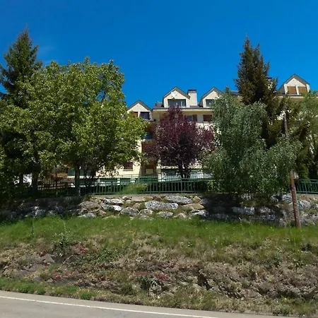 Apartamentos Escarrilla