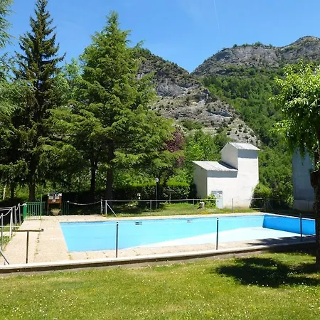 Apartamentos Escarrilla